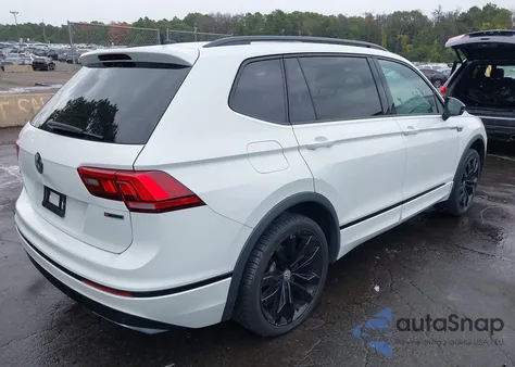 2021 Volkswagen Tiguan 2.0T Se/2.0T Se R-Line Black/2.0T Sel z USA, uszkodzony, nr VIN 3VV2B7AX7MM105517